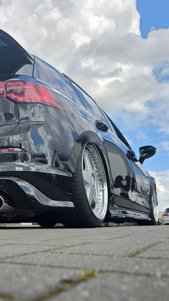 Diese limitierten OZ Racing Futura sind nicht nur Felgen – sie sind ein Statement. Passgenauigkeit, Design und diese…